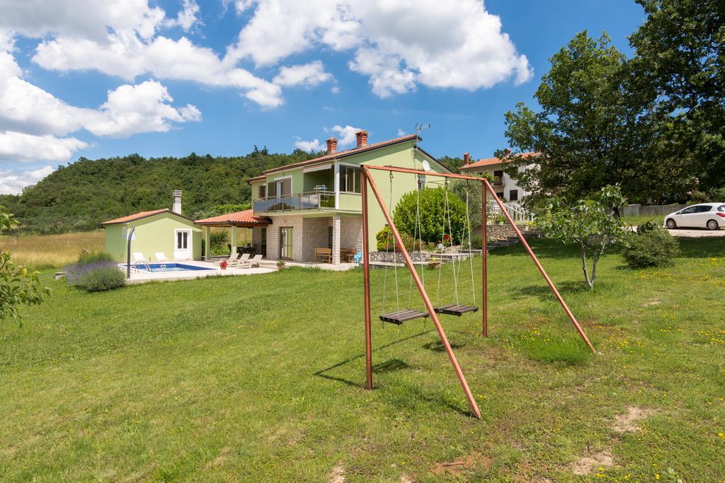 Apartments Cekada Labin  Exterior foto